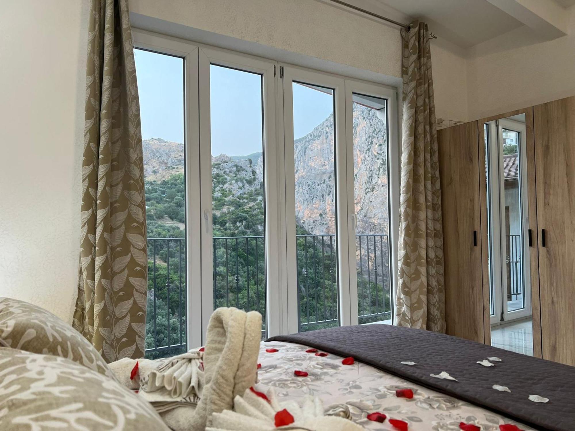 Bed and Breakfast L'Oasi Del Raganello Чивита Экстерьер фото